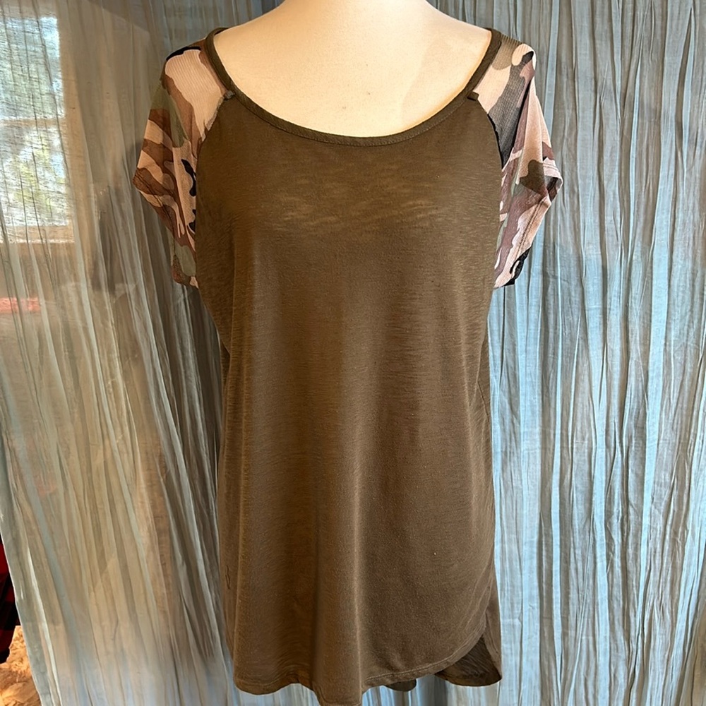 Derek Heart Plus Top
